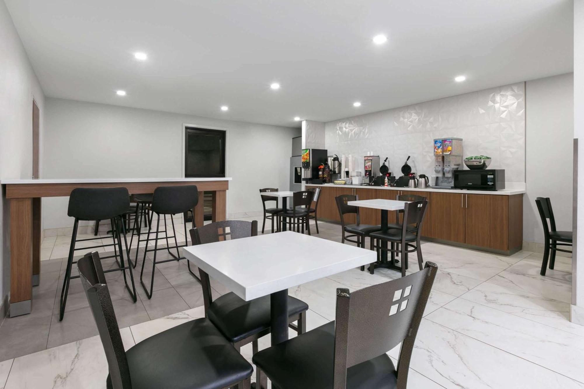 Hotel Super 8 By Wyndham Grapevine/Dfw Airport Northwest Extérieur photo